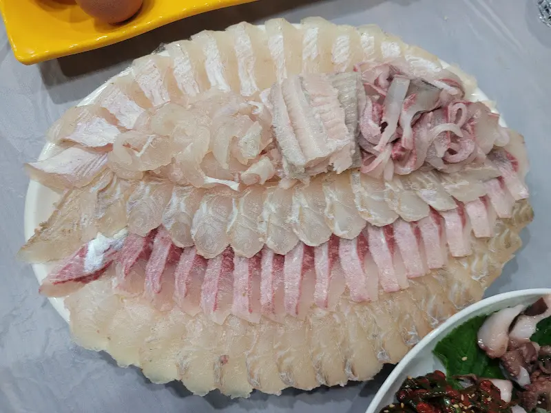 광어 & 밀치 모둠회