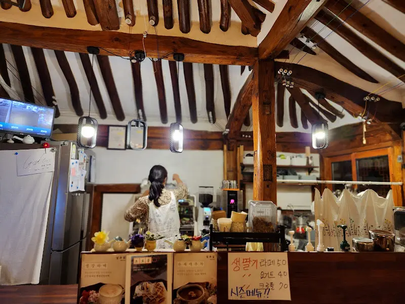 카페 내부 모습