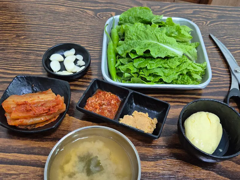 상차림 전체 모습