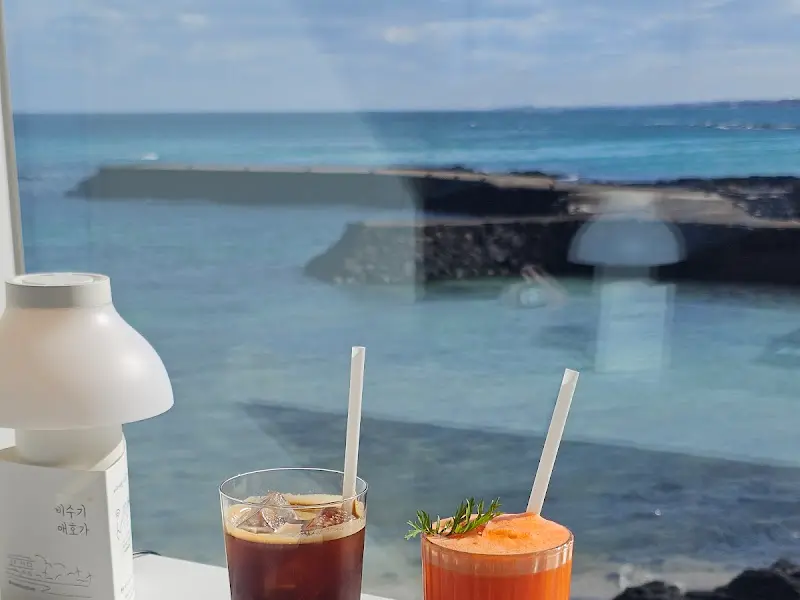 당근 주스와 커피