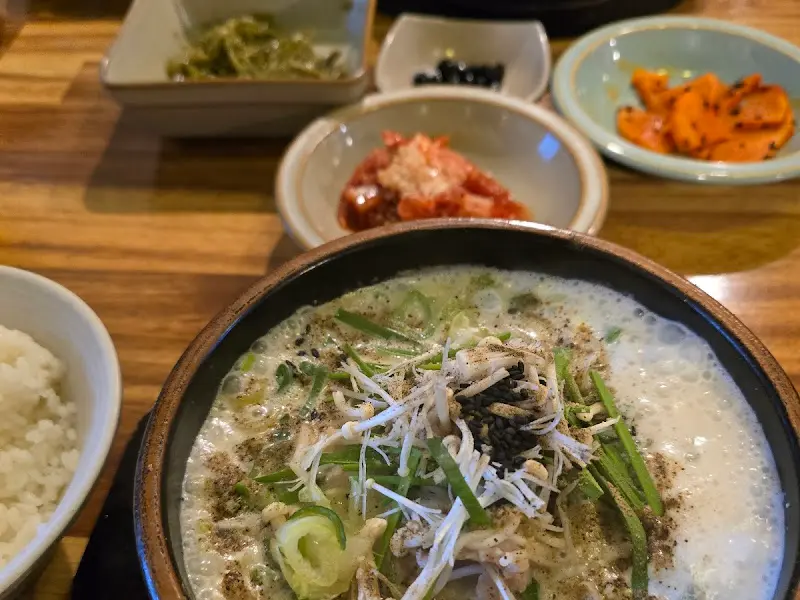 크림 순대국과 반찬