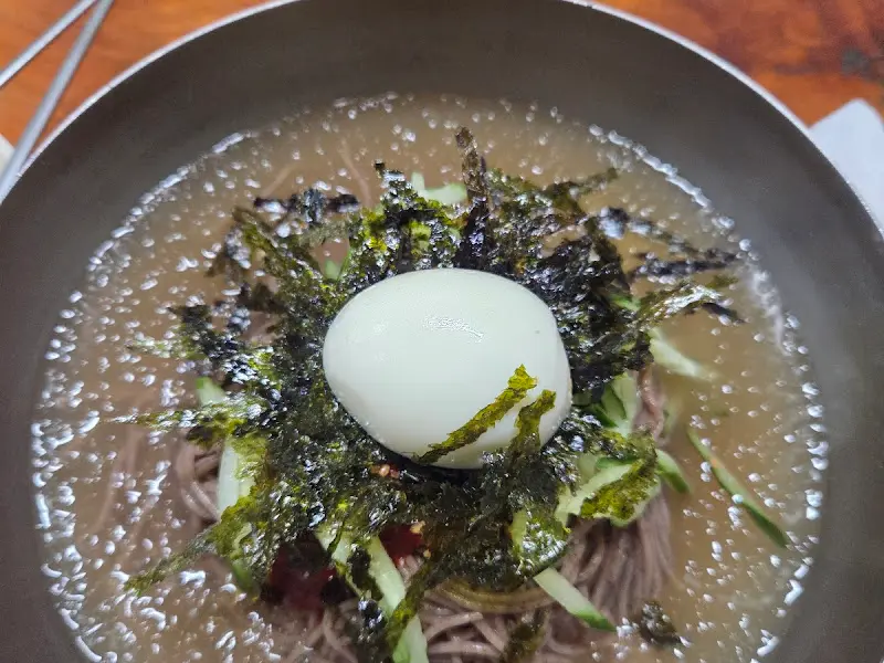 환상적인 비주얼의 막국수