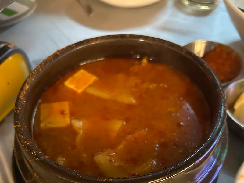 따뜻한 국물이 일품인 찌개