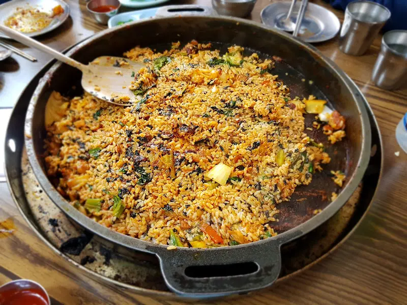 볶음밥 완성된 모습