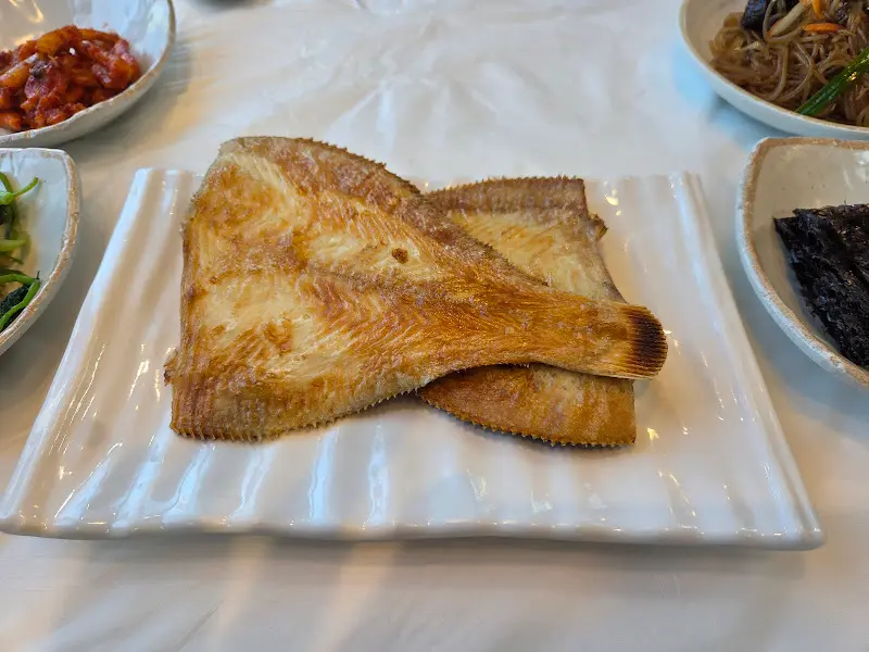 돌애 홍합밥 가자미 구이