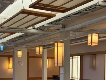 가족과 함께 즐기는 제주 해변, 해지개 카페에서 맛보는 흑임자라떼의 과학적 맛!