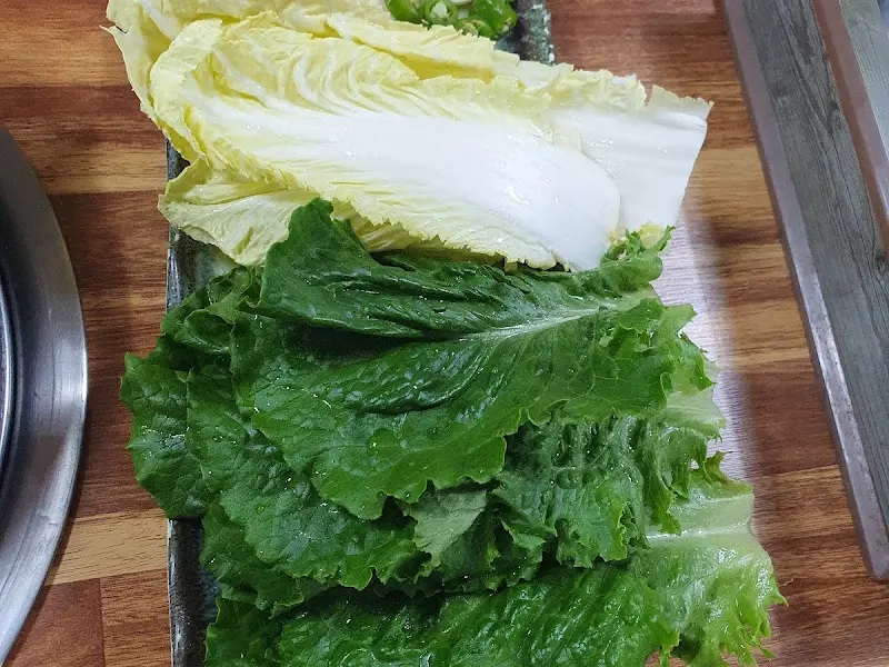 신선한 쌈 채소