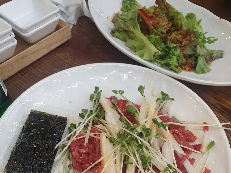 다양한 곁들임 메뉴