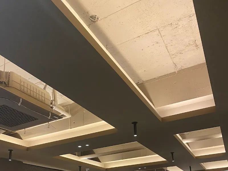 샤브인서울 본점 천장