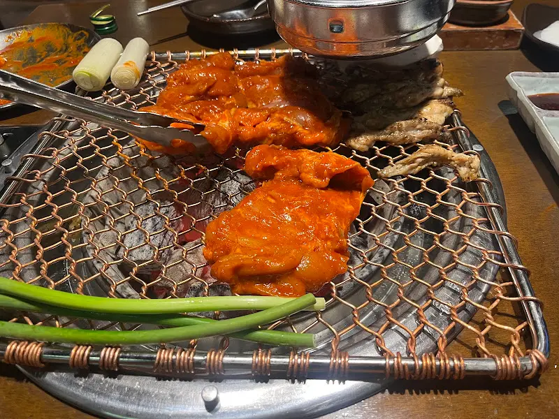 춘천숯불닭갈비 마포본점 숯불닭갈비