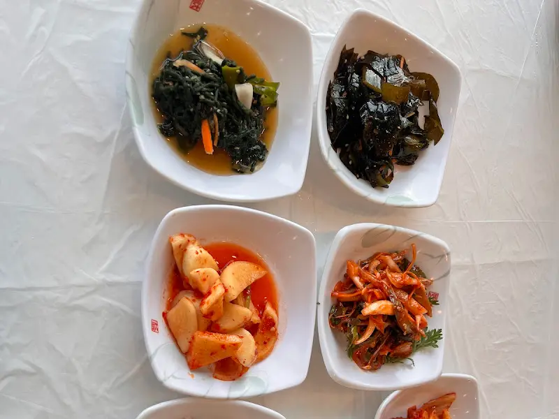 다양한 밑반찬 클로즈업