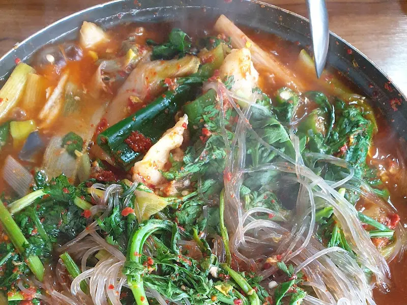 푸짐한 어탕국수