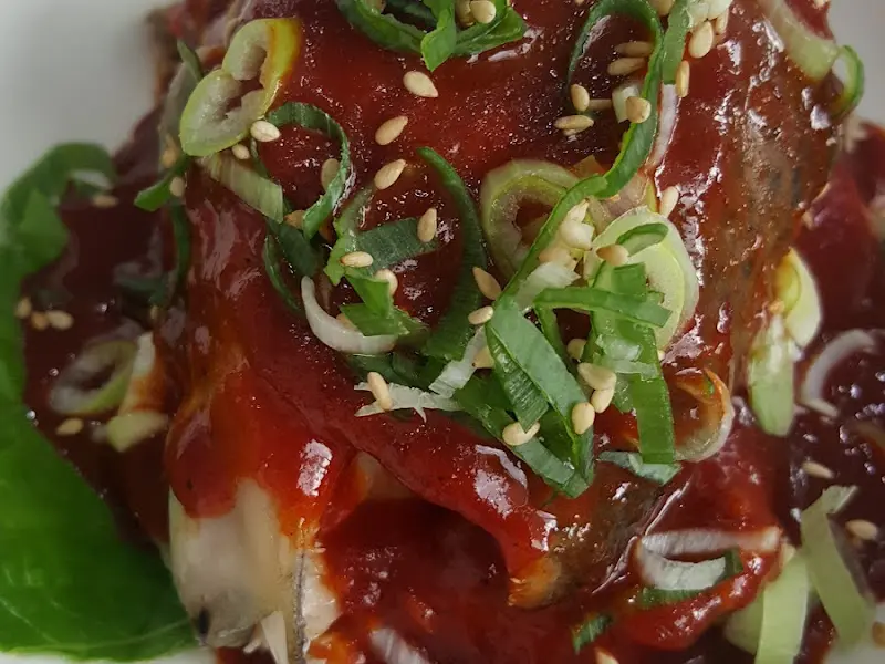 양념이 더해진 송어