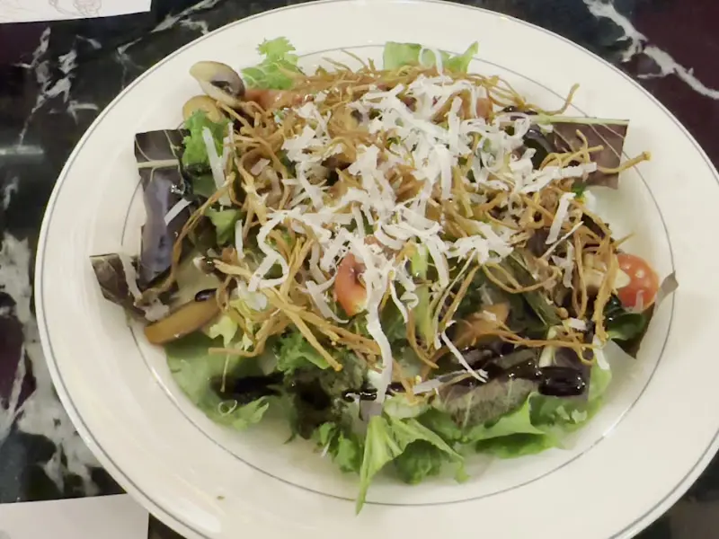 갈릭 비프 샐러드