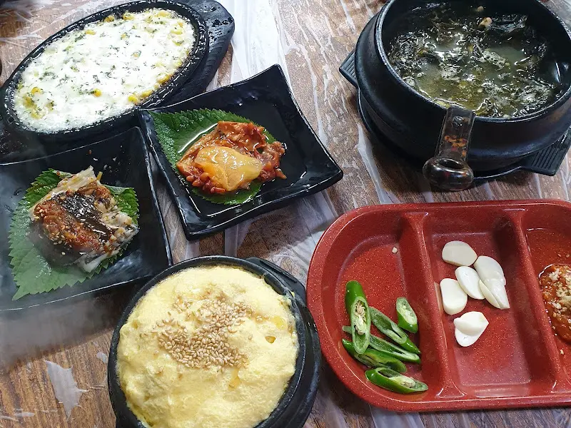 다채로운 기본 상차림