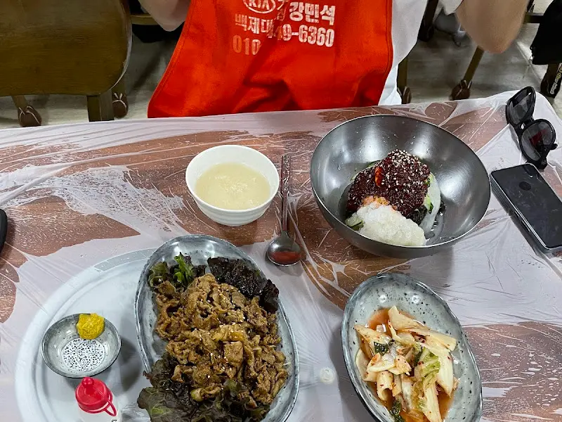 정성담의 푸짐한 한 상 차림