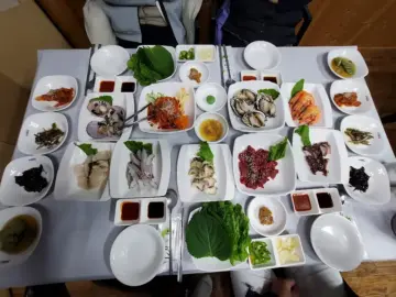 진도 향토음식 레전드! 푸짐한 인심에 감동하는 숙성회 회정식 맛집