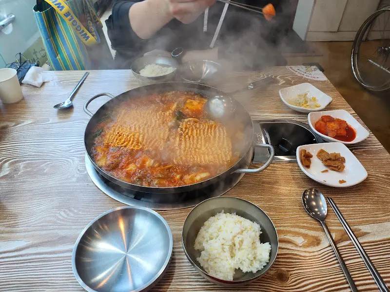 부대찌개와 밥