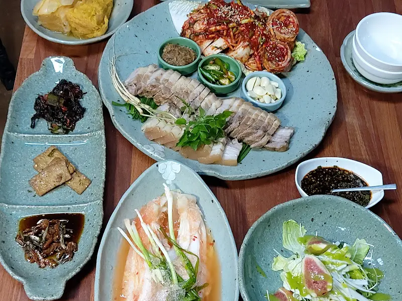 푸짐한 보쌈 한 상 차림