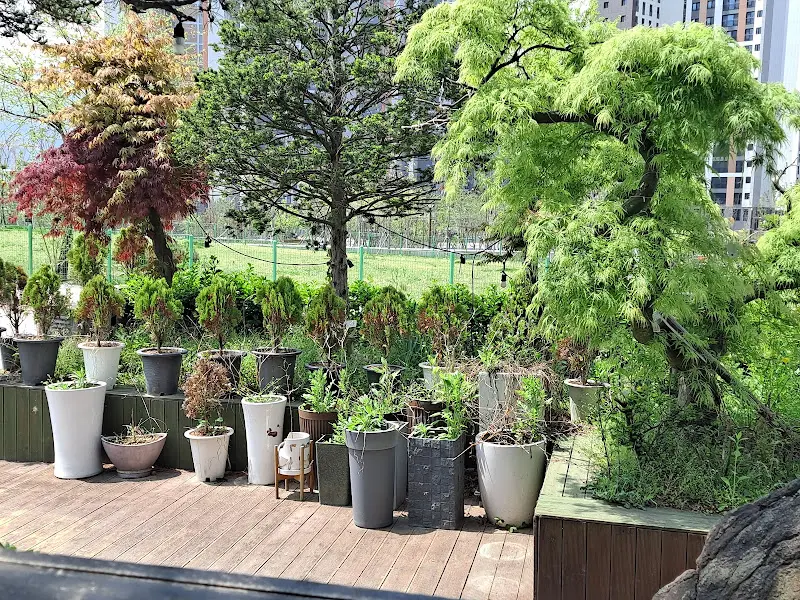 양주옥인 외부 정원