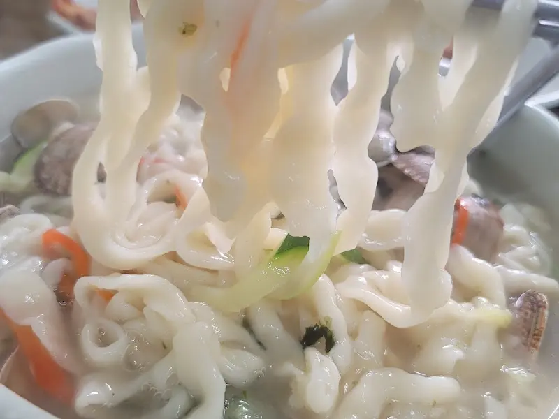 미감 손칼국수의 면발