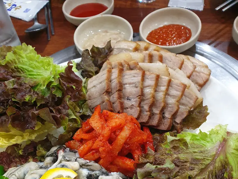 굴보쌈 한 상 차림