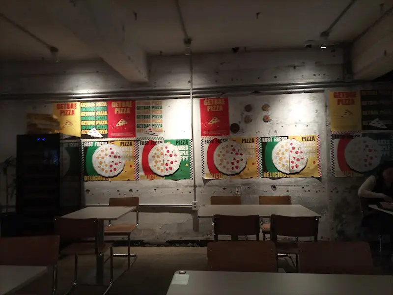 갯배피자 내부 모습