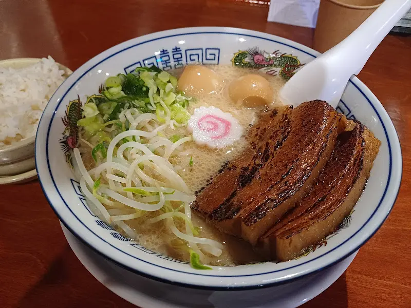 돈코츠 라멘과 미니 차슈덮밥