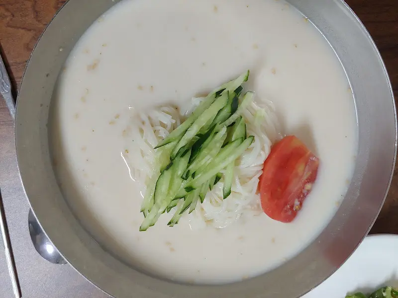 시원한 물막국수