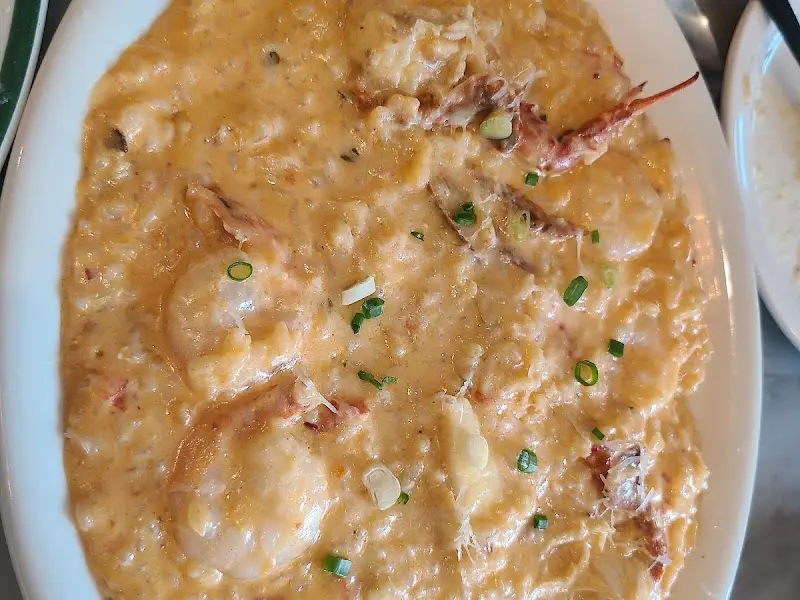 크림 소스가 듬뿍 들어간 파스타