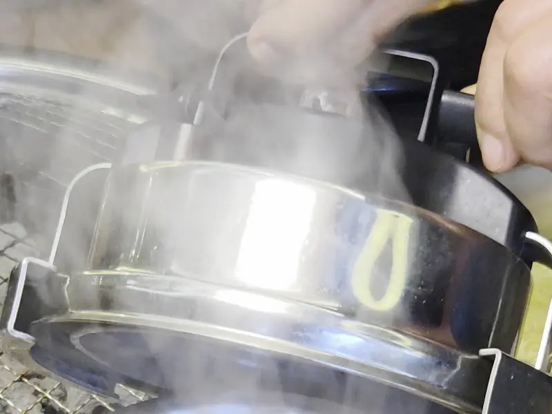 고기 굽는 모습