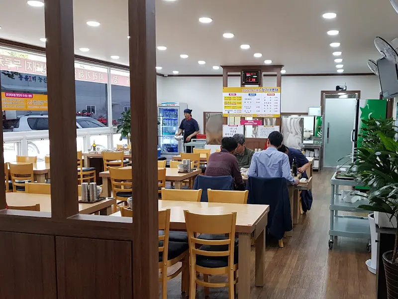 정가네명태 내부