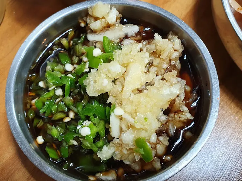 마늘, 고추 듬뿍 특제 소스