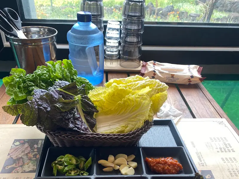 쌈 채소와 소스