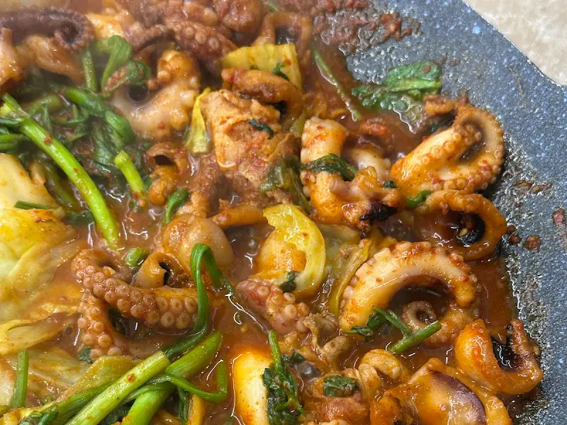 푸짐한 쭈꾸미 볶음 한 상