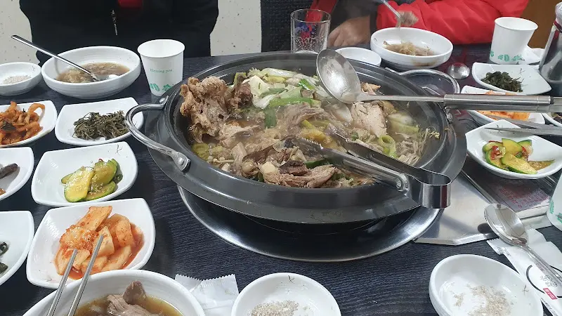 흑마늘 한방 해신탕 한 상 차림