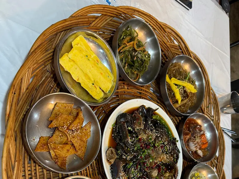 돌게장 정식 전체 상차림 사진