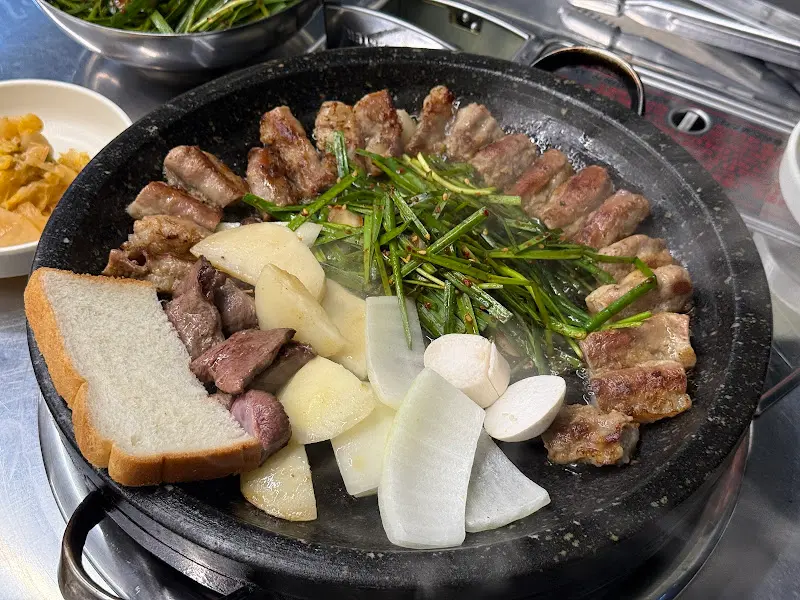 곱창 모듬 전체샷