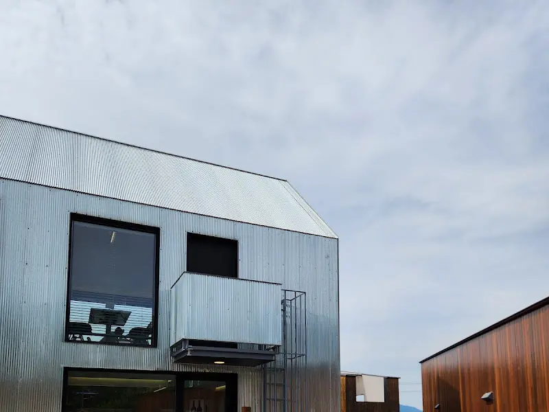 오마이북카페 건물 외관