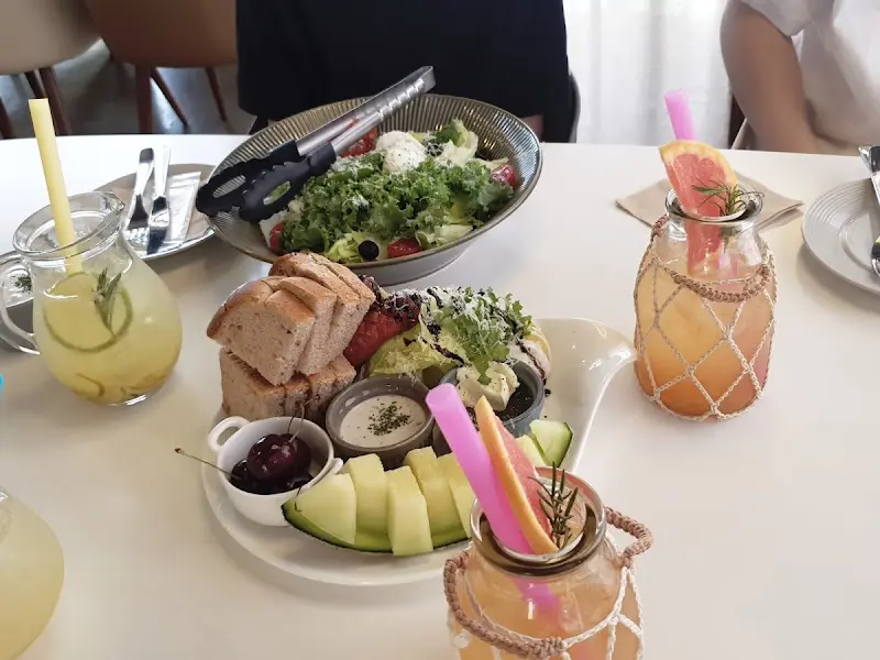 푸짐한 브런치 한 상 차림