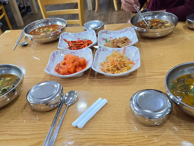 푸짐한 밑반찬 한 상