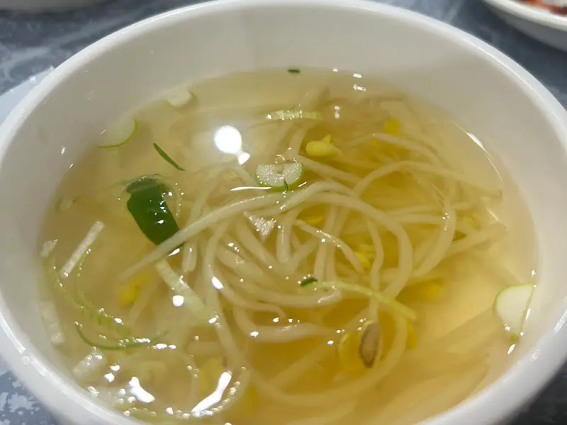 맑고 시원한 콩나물국