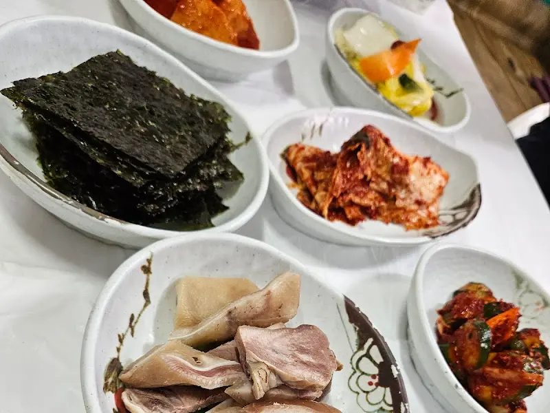 다양한 밑반찬 클로즈업