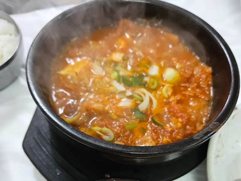김치찌개의 뜨거운 비주얼