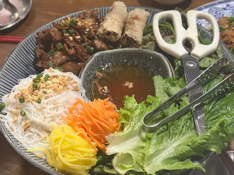 분짜 전체 모습