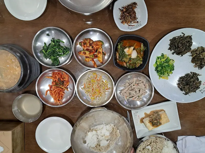 다채로운 나물 반찬