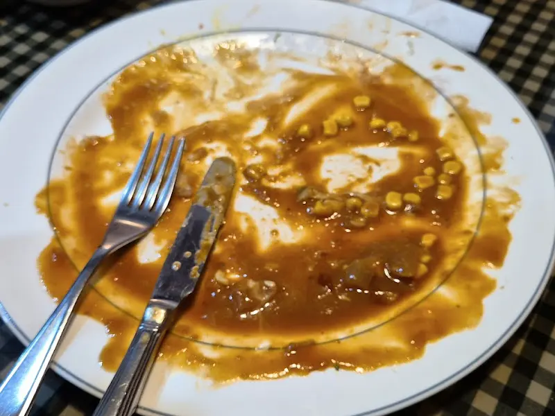 아메리칸 레스토랑 내부 조명