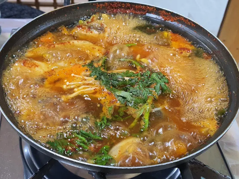 보글보글 끓는 전골