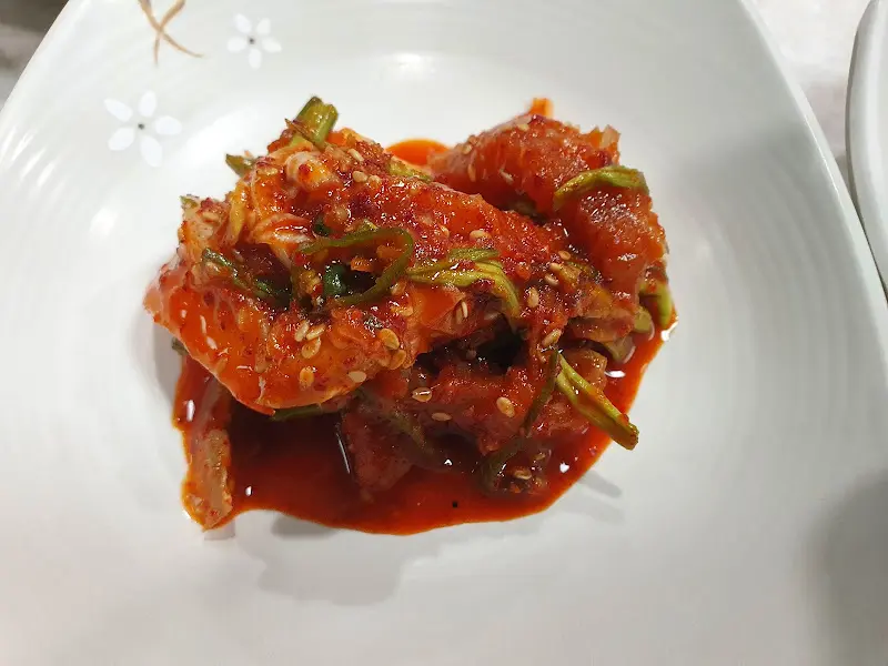 입맛을 돋우는 더덕 무침