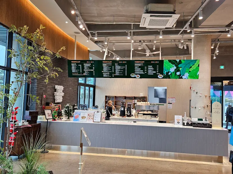 깔끔하고 현대적인 디자인의 카운터